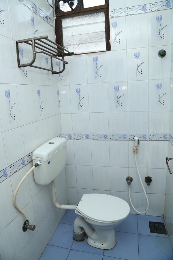 Hôtel Sri Srinivasar Residency à Vellore Extérieur photo