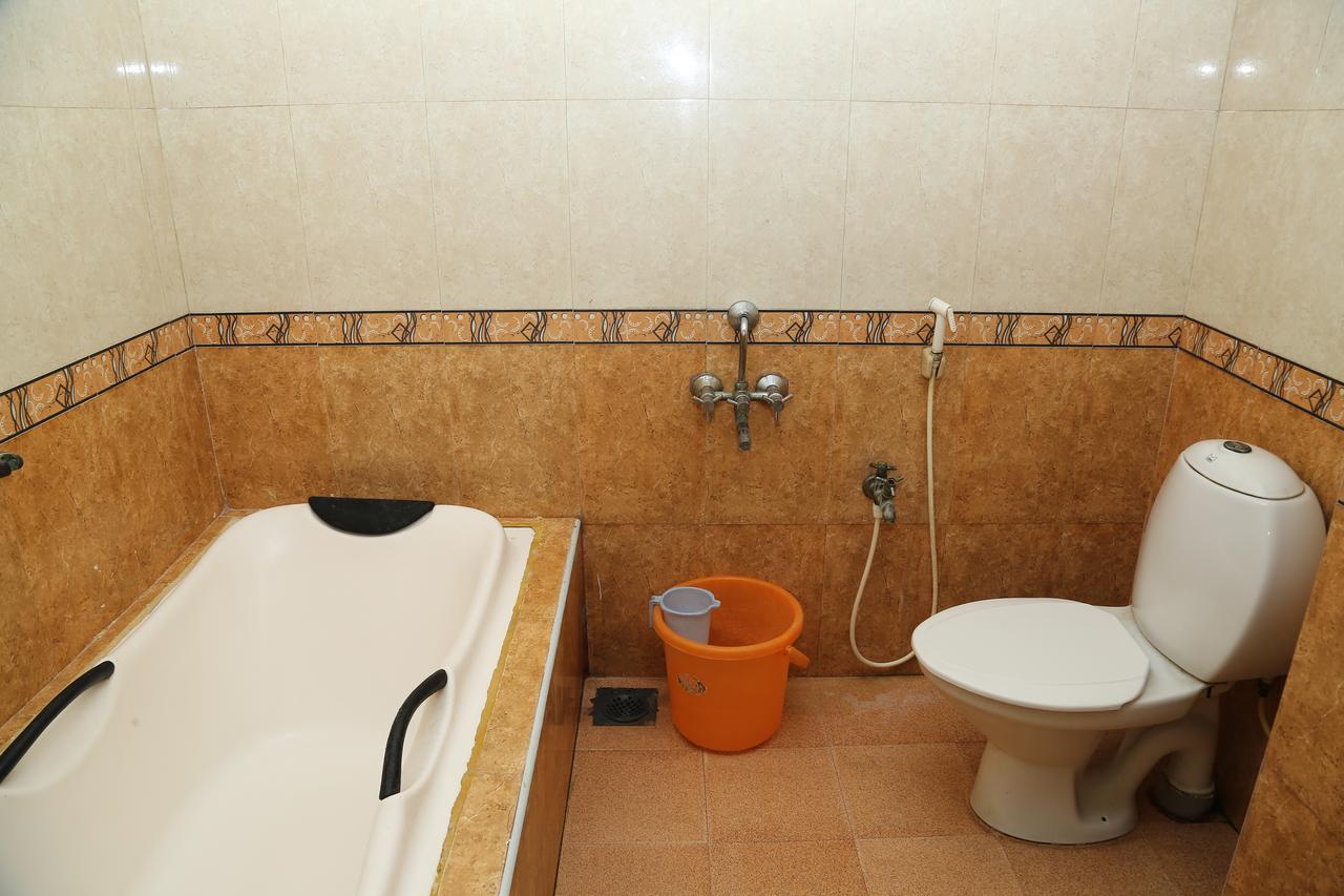 Hôtel Sri Srinivasar Residency à Vellore Extérieur photo