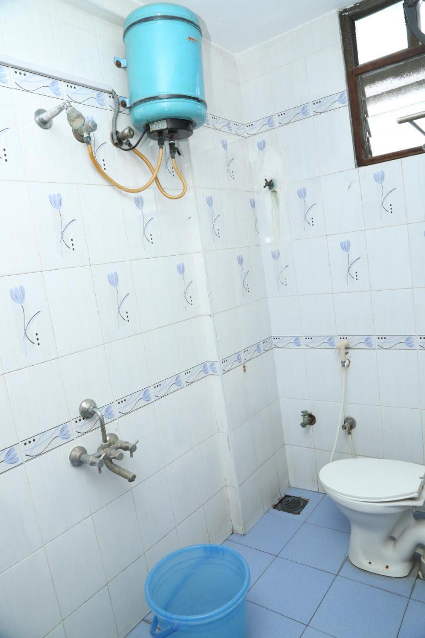 Hôtel Sri Srinivasar Residency à Vellore Extérieur photo